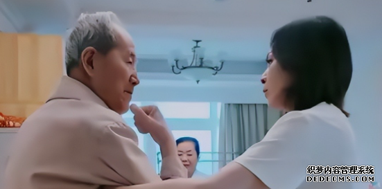 王琳把母亲送养老院自己住别墅?背后原因让人心酸(2)